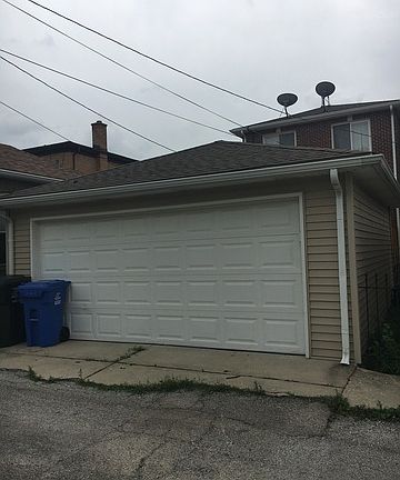 3rd image of 6620 W Montrose Ave