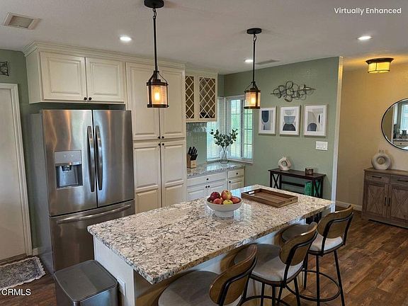 4th image of 860 Morro Way