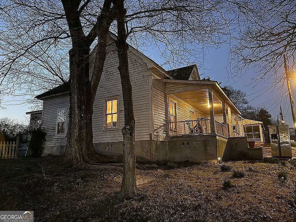 1st image of 1013 Avenue D NW