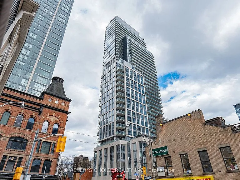 3 Gloucester St #901 — Photo 33