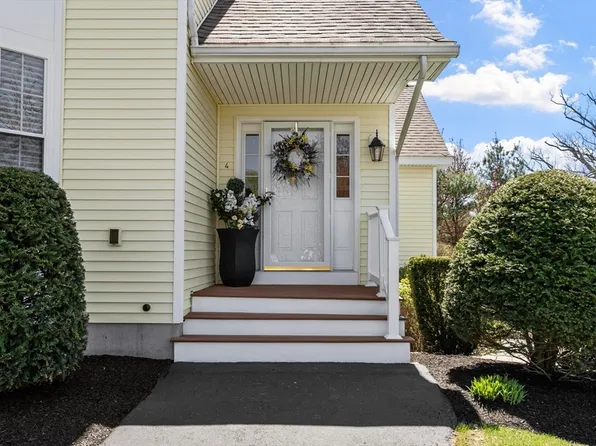 4 Meagans Way Unit 4, Haverhill, MA 01832