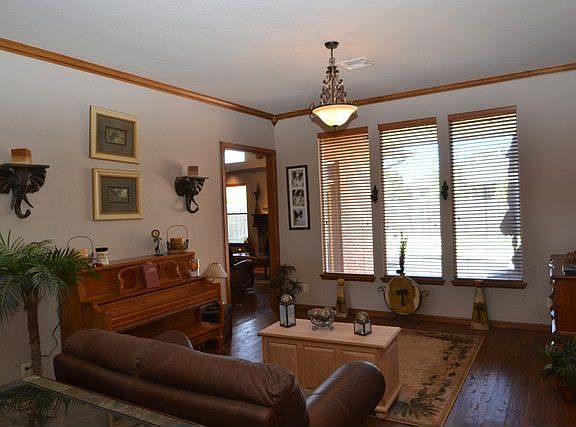 3rd image of 5009 NW 161st St