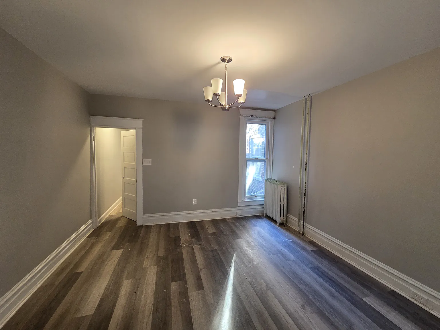 3 bed, 1.5 bath, 1142 sqft, $2,150 — Photo 4