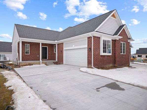 B Unit Floor Plan, Woodbridge Park