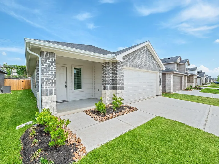 16830 Paintbrush Hollow Ln — Photo 2