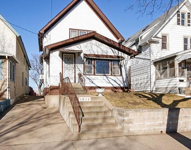 1st image of 1816 5th St NE