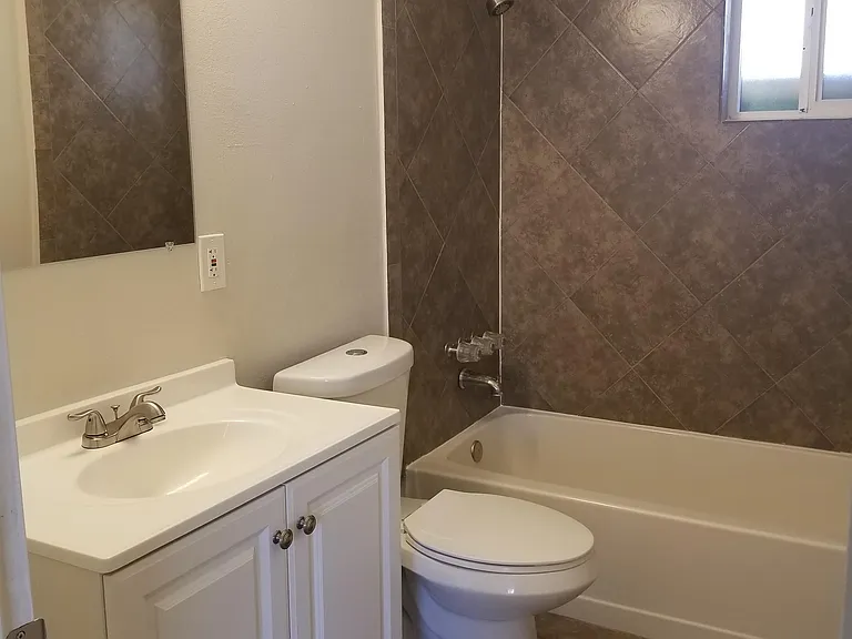 2019 W Turney Ave #3 — Photo 6