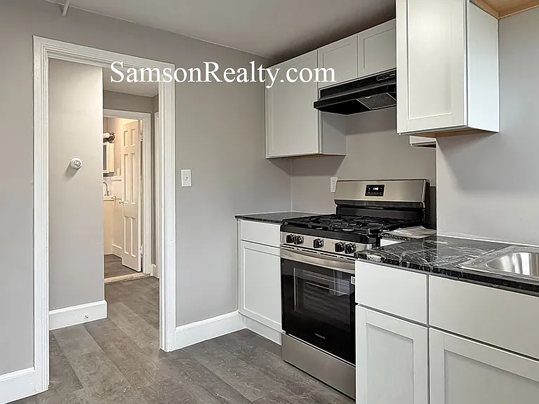 41 Jenckes St #3 — Photo 4