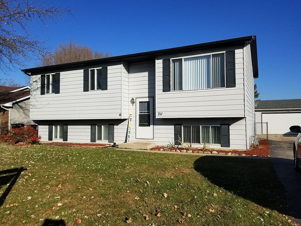 1st image of 711 Holdridge Ave