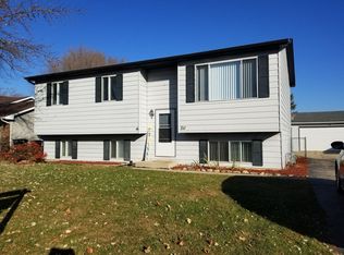 711 Holdridge Ave, Winthrop Harbor, IL