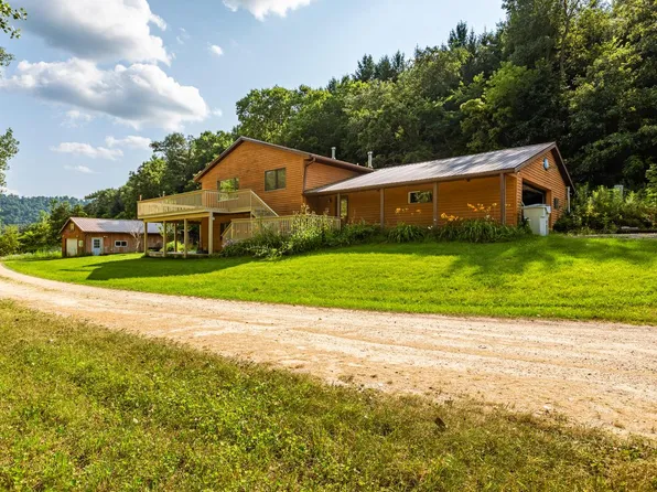 E2628 A Newton ROAD, Genoa, WI 54632