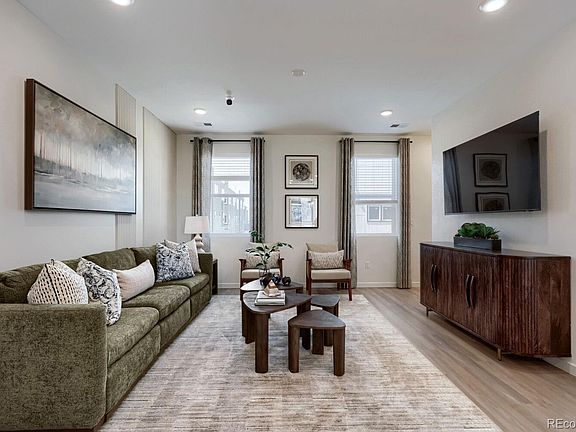 5th image of 9200 E 47th Avenue #407
