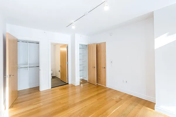 Rented by Two Trees | media 31