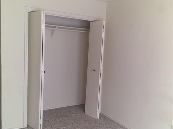3rd image of 109 Peachtree Ct