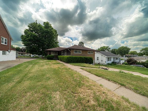 2nd image of 3112 Kaufmann Ave