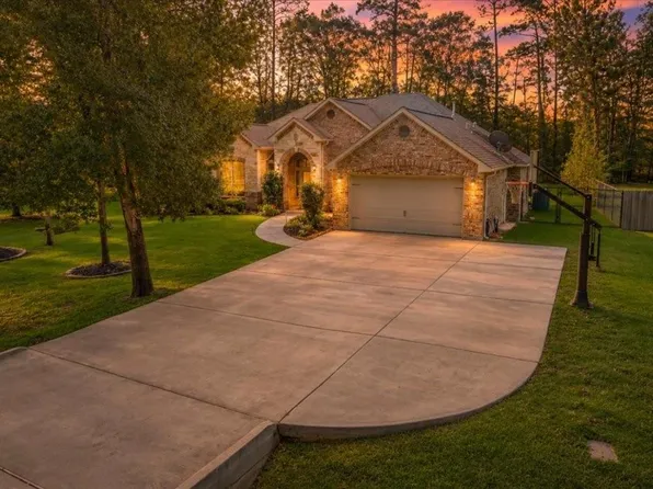 611 Parthenon Pl, New Caney, TX 77357