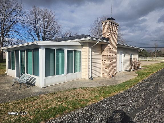 4th image of 8057 Crabb Rd