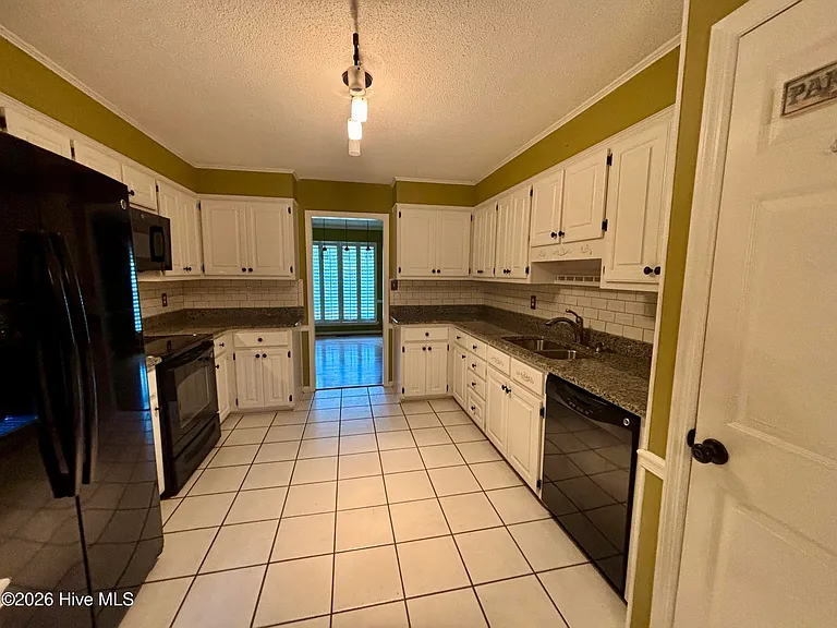 702 Rye Hill Dr — Photo 5