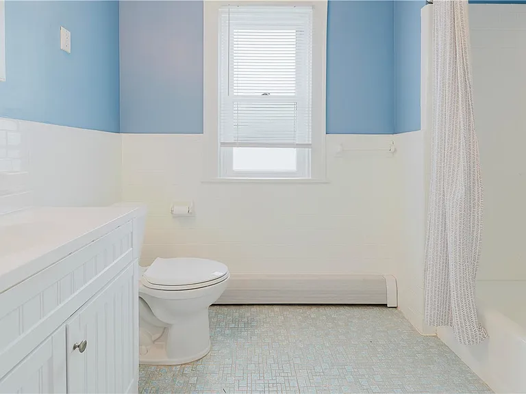 511 Woodbourne Ave — Photo 11