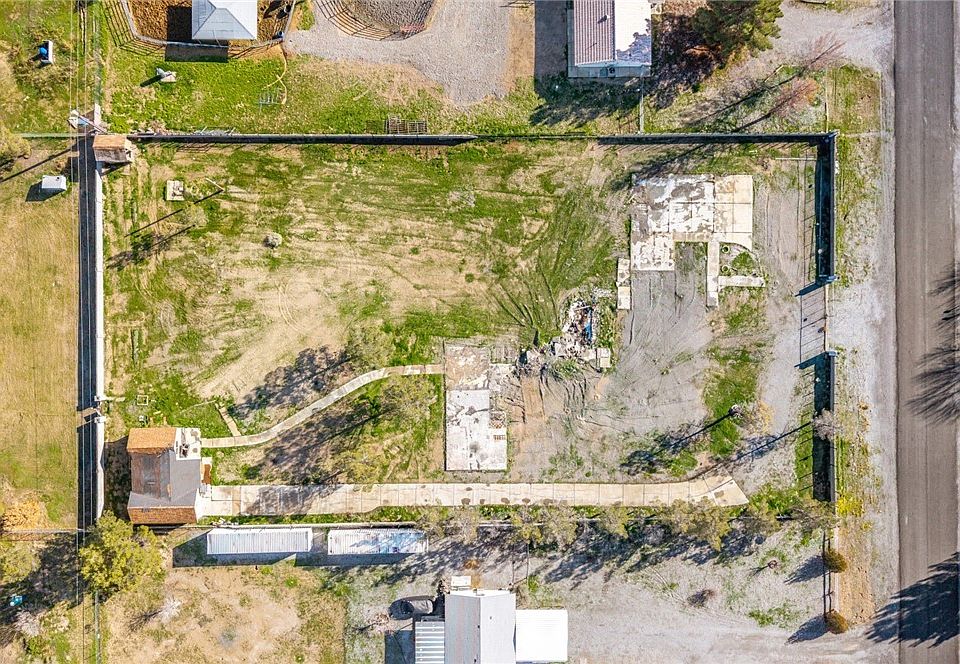 1st image of 1640 Bruce St