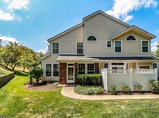 4 Mallard Ln #1, Bedminster, NJ 07921