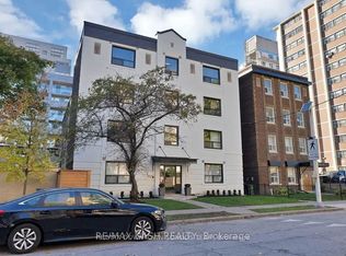 50 Raglan Ave #5, Toronto, ON M6C 2L1