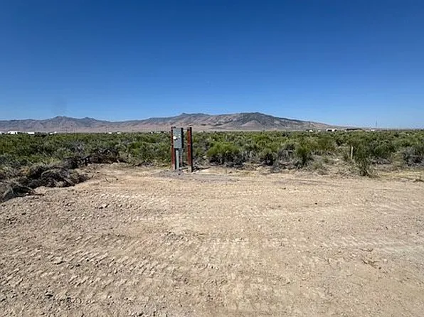 255 Raccoon Ln, Winnemucca, NV 89445