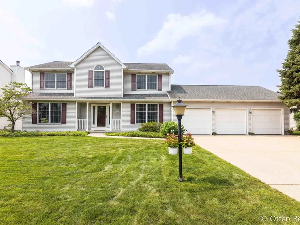 2294 Charleston Ct SE, Kentwood, MI 49508