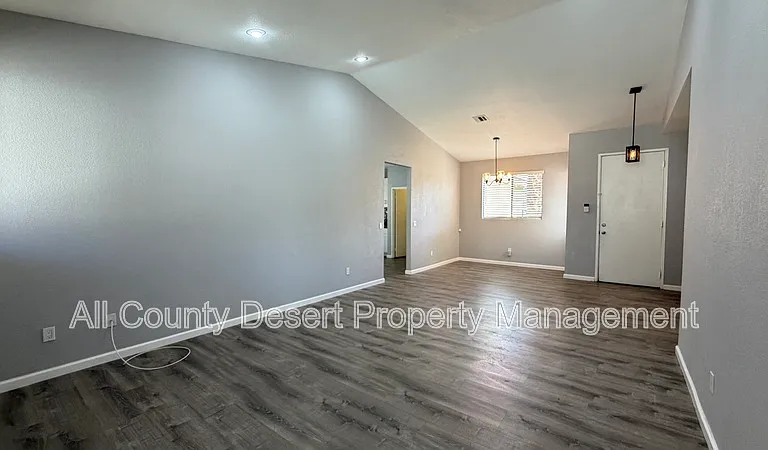9591 Capiland Rd — Photo 4