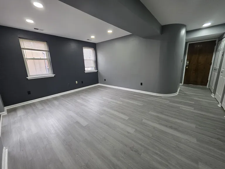 516 Saint Paul Pl #3 — Photo 4