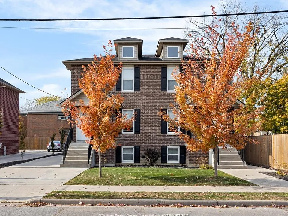 3340 Bloomfield Rd #1