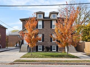 3340 Bloomfield Rd #3, Windsor, ON N9C 1R3