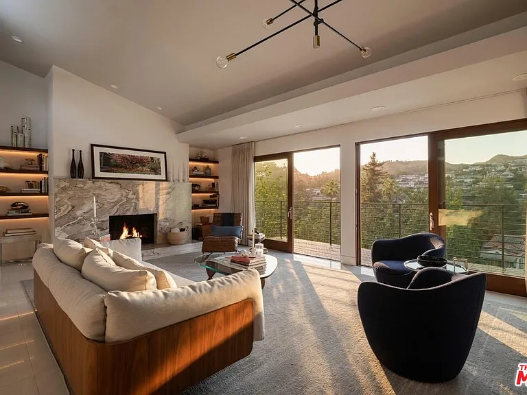 2035 De Mille Dr — Photo 9