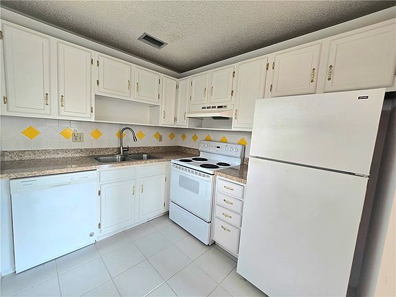 3rd image of 89 Crooked Tree Ln APT 103