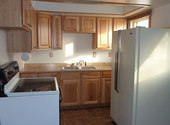 3rd image of 2305 W 6th Ave