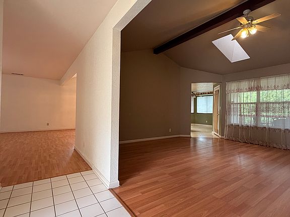 3rd image of 3764 Millbrae Rd