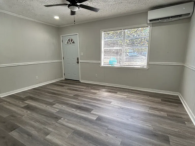 1931 Willaneel Dr — Photo 2