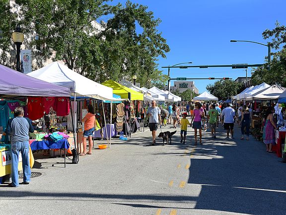 Downtown Saturday Market