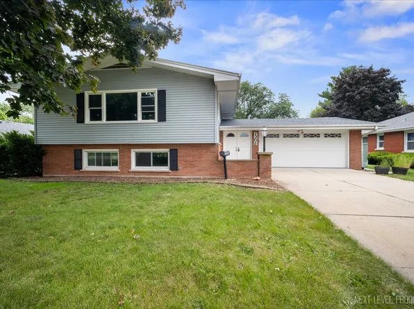 1306 W Illinois Ave, Aurora, IL 60506