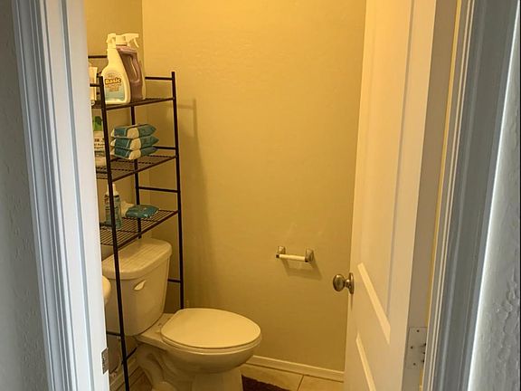 3rd image of 23964 N Brittlebush Way