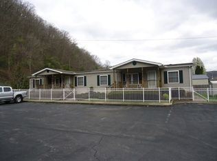 41 Bingham St, Prestonsburg, KY 41653