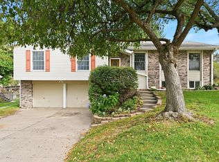 6535 Cypress Dr, Omaha, NE 68137