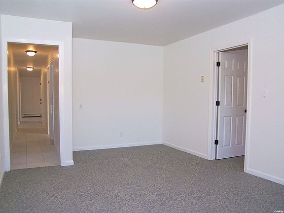 5th image of 134 S Evergreen Dr