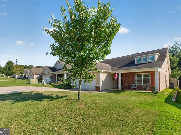 142 Sugar Creek Dr, Cornelia, GA 30531