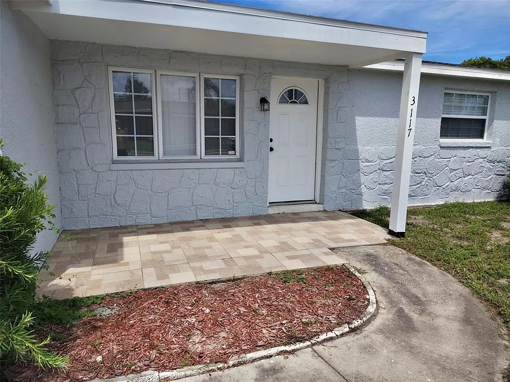 2 bed, 1.0 bath, 1106 sqft, $1,750 — Photo 3