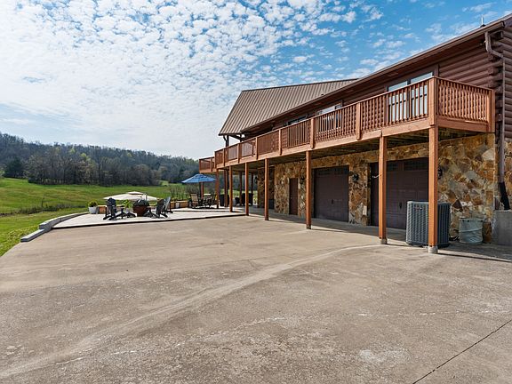 44th image of 2063 Kennedy Creek Rd