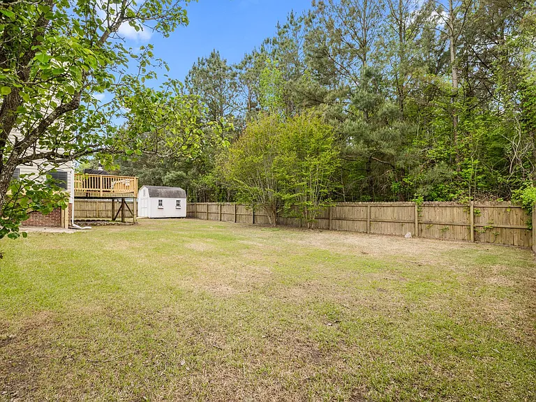210 Dartmoor Trl — Photo 45