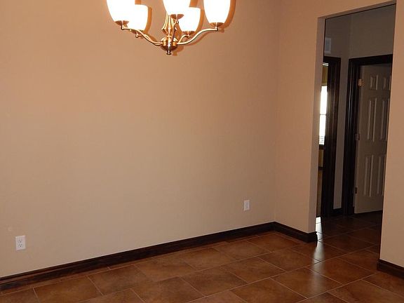 5th image of 2211 Starwood Way