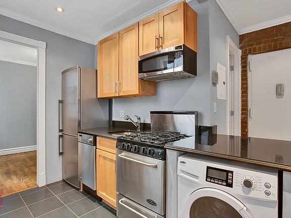 5th image of 416 E 13th St APT 1D