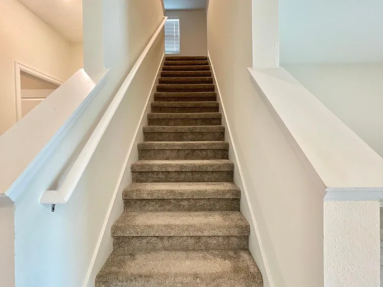 4424 Blackbird St — Photo 8